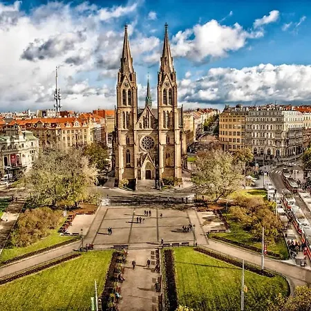 Charming By Museum And Wenceslas Square *