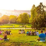 Charming By Museum And Wenceslas Square Praga